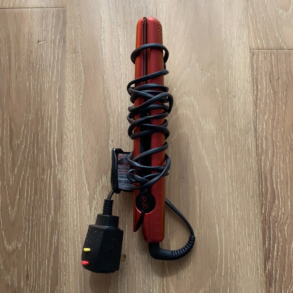 GHD hair straightener